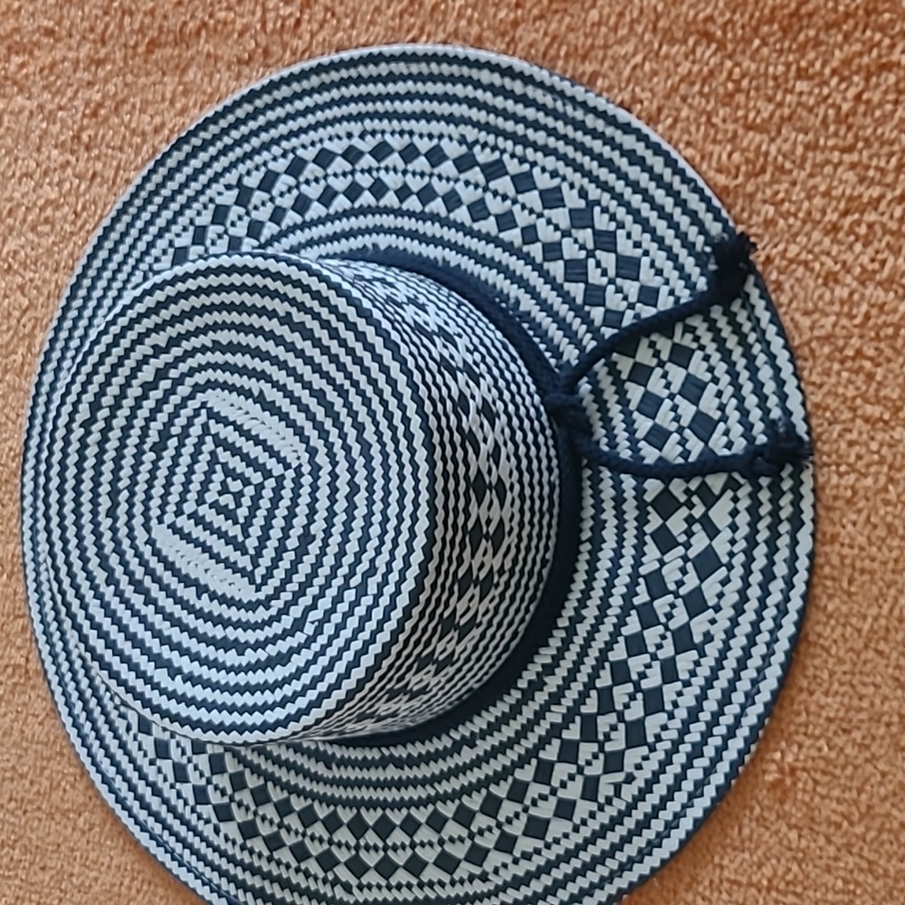Black and White Patterned Straw Hat